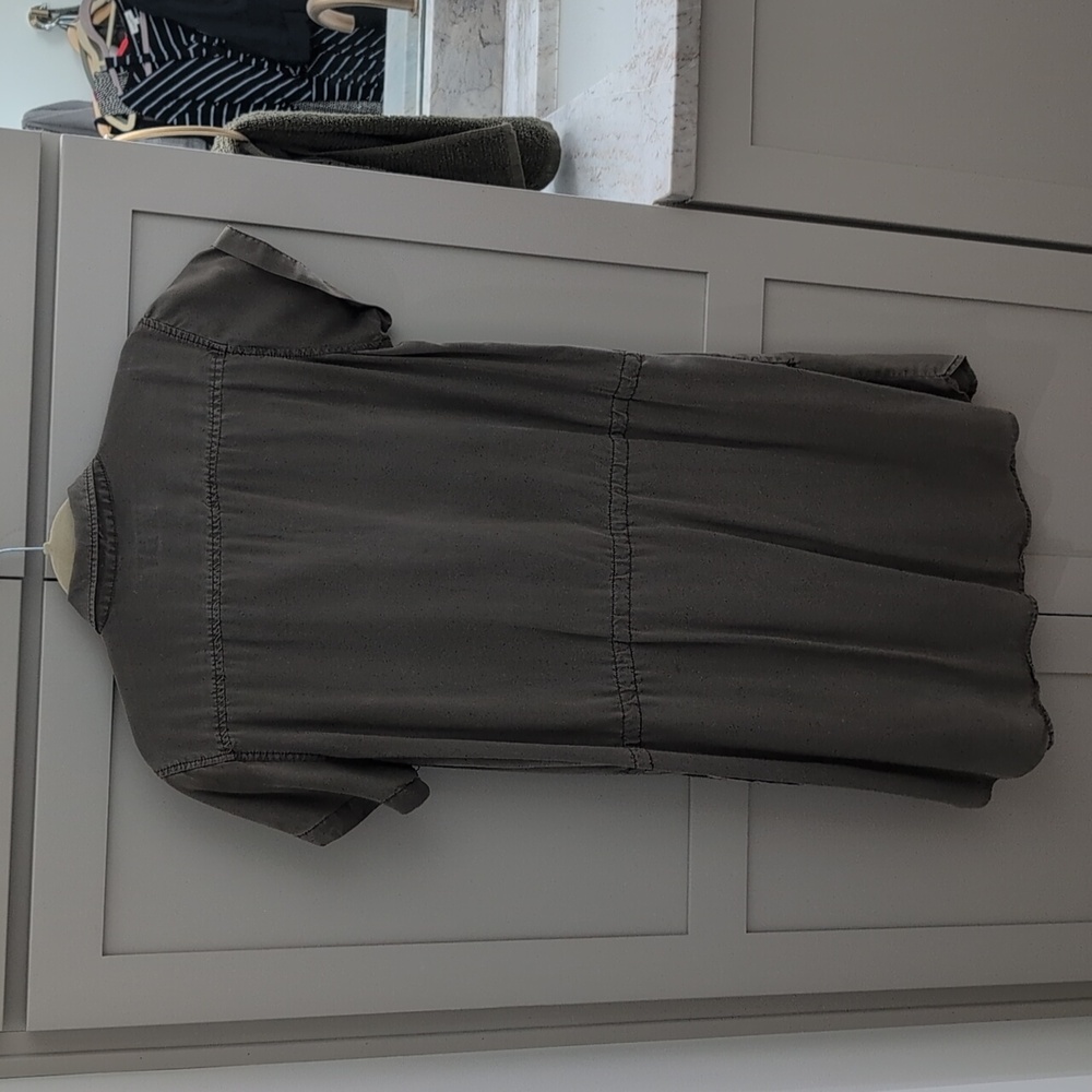 Thread & Supply Charcoal Button-Up Shirt - Picture 6 of 6